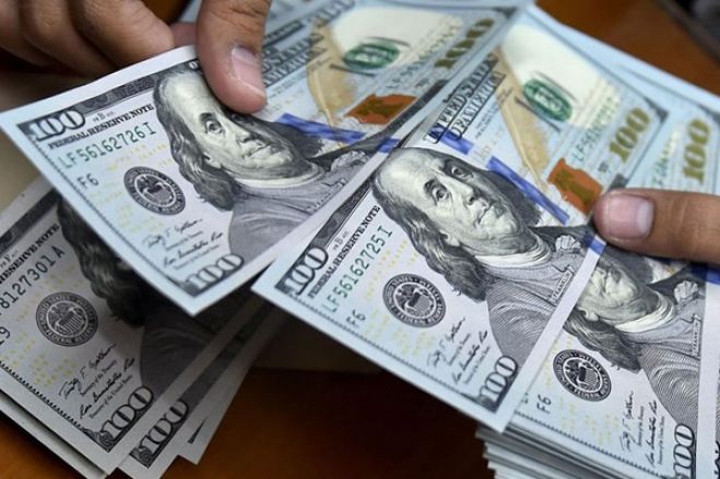 Dólar poderá atingir um máximo de 550 kwanzas - BAI