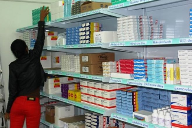 Medicamentos portugueses vendidos em Angola ao triplo do preço