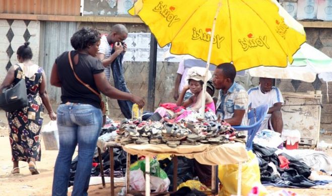 Multas elevadas para quem comprar produtos na via pública em Luanda