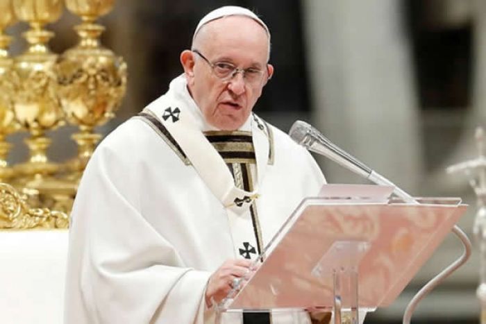 Papa critica arrogância e ambição e defende a partilha