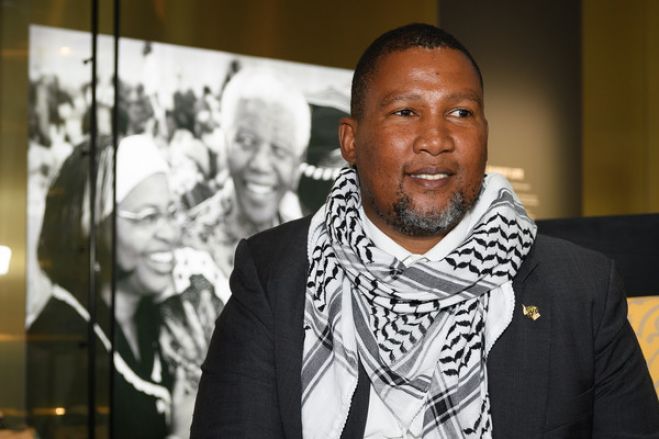 Neto de Mandela insta autoridades a agir contra autores da violência e vandalismo em Joanesburgo