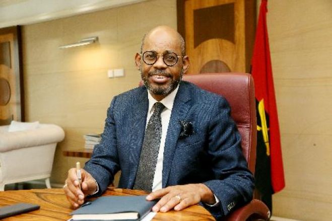 Angola avança com pedido de programa de apoio do FMI mas sem dinheiro