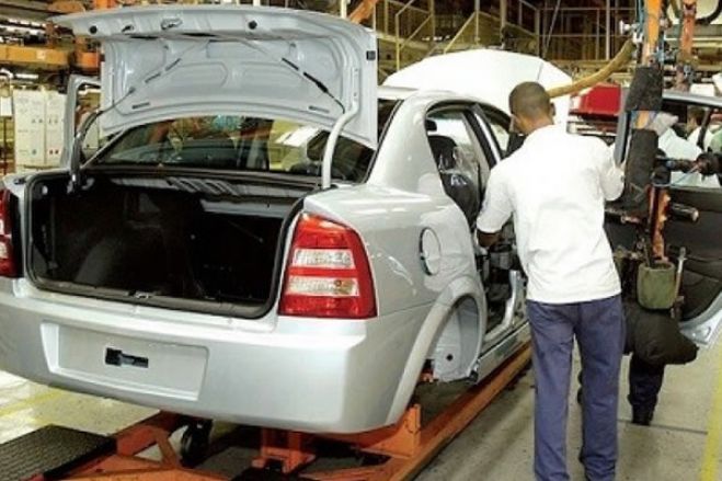 Produção industrial em Angola inicia terceiro ano no ‘vermelho’