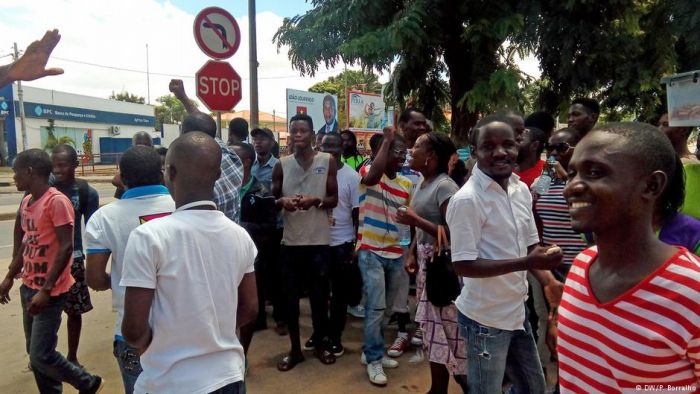 Angolanos saem hoje à rua em protesto contra desemprego no país