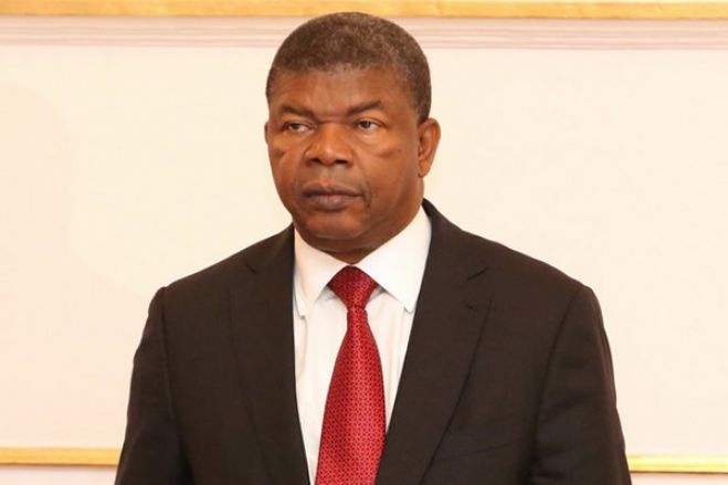 Angola tem mais 30 biliões de dólares de dívida para pagar entre 2019 e 2022