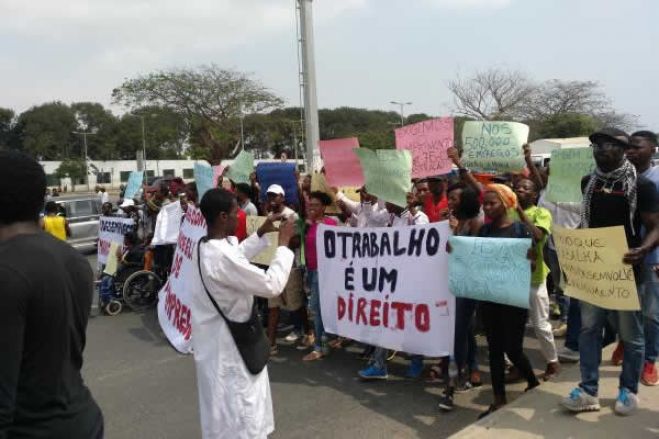 Jovens angolanos protestam contra desemprego e exigem 500 mil novos empregos prometidos