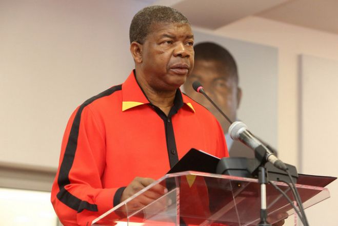 Quem deseja instabilidade está a mexer com segurança nacional em Angola - João Lourenço