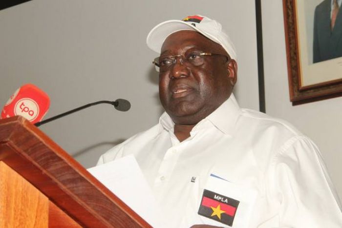 Que grande abuso do MPLA: Depois de 40 anos de roubalheira falar no combate á corrupção?