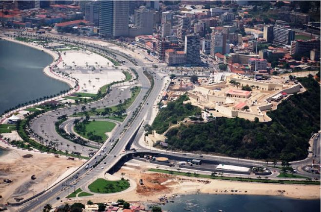 Metas do Orçamento de Angola são &quot;altamente ambiciosas&quot; - Economist
