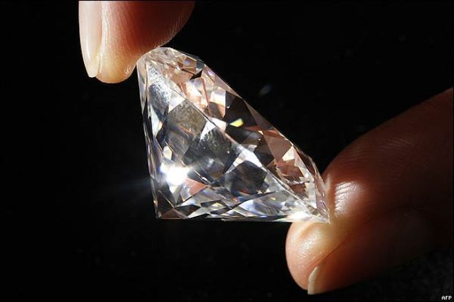 Angola vendeu 600 mil quilates de diamantes no mês de maio