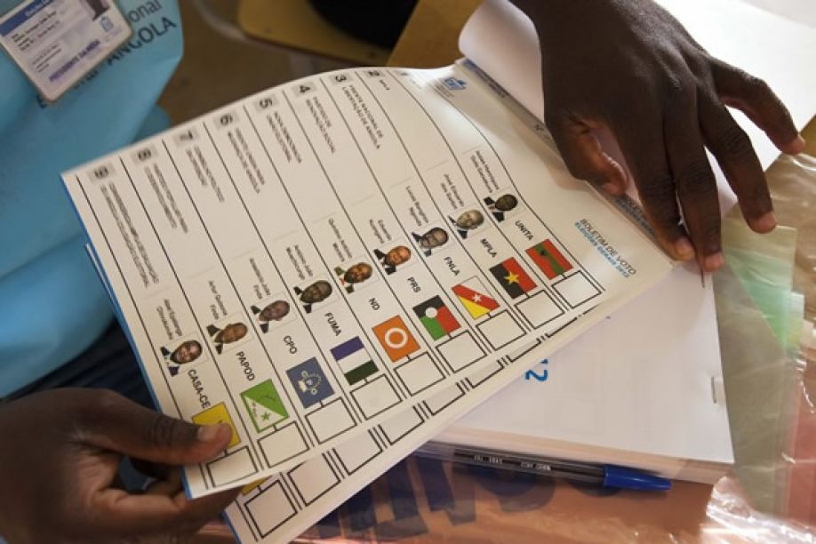 Governo entregou à comissão eleitoral ficheiro demográfico para eleições em 2022
