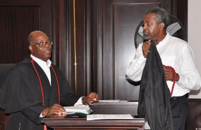 Julgamento de ativistas angolanos é “encenação” para “desviar a atenção” – advogado