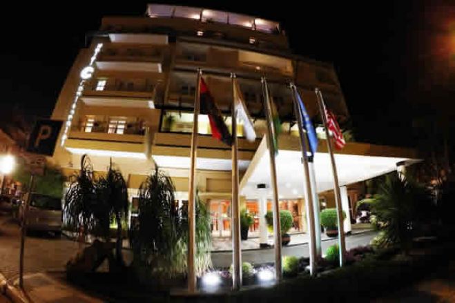 “Há cartel na hotelaria” em Angola e Ministério prepara combate