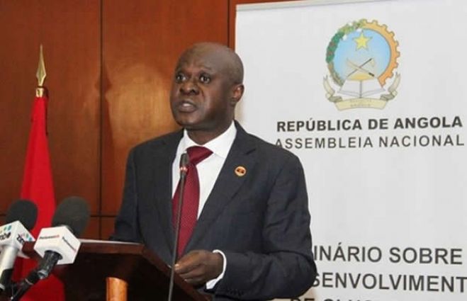 Empresas angolanas com dívidas ao fisco até 2017 podem pagá-las sem juros - Governo