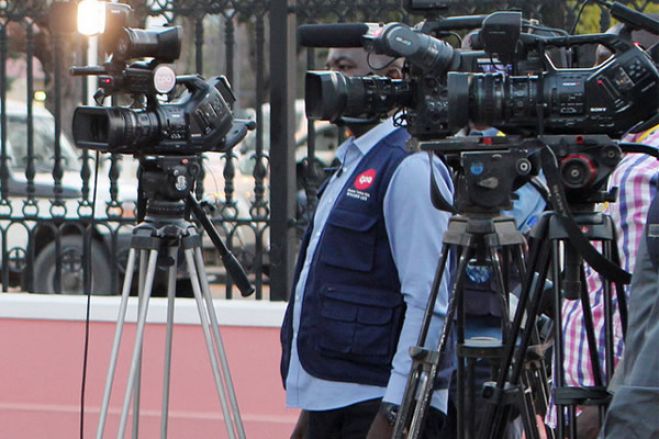 Pressões sobre jornalistas em Angola vão piorar neste ano eleitoral - ONG