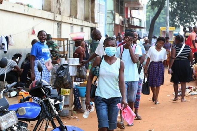 Luanda tem em circulação comunitária variantes sul-africana e inglesa do coronavírus