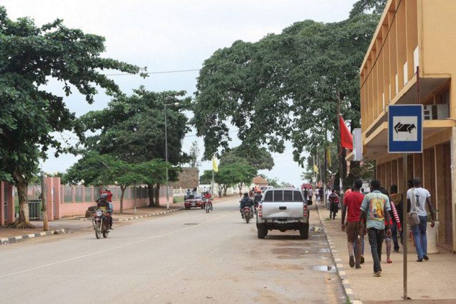 Quadros Angolanos formados no exterior estão sem trabalho no Zaire