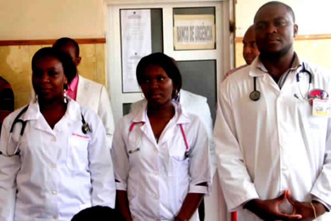 Enfermeiros de Luanda anunciam regresso à greve na segunda-feira