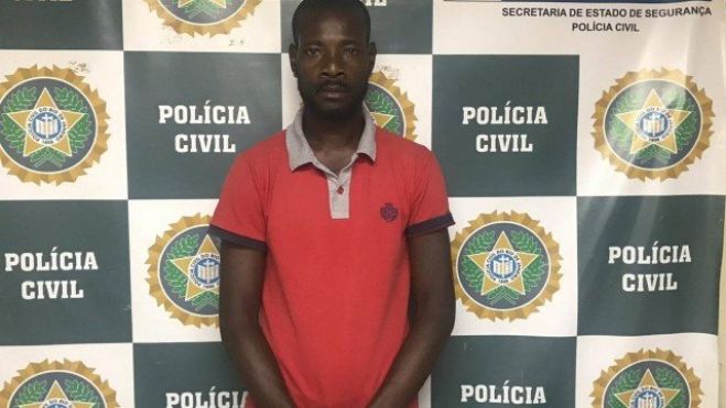 Angolano suspeito de estelionato é preso em agência bancária no Rio de Janeiro