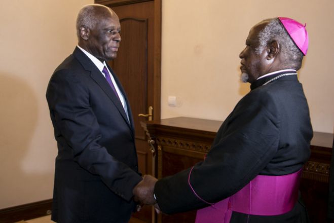 José Eduardo dos Santos garante boa transição politica em Angola aos líderes religiosos