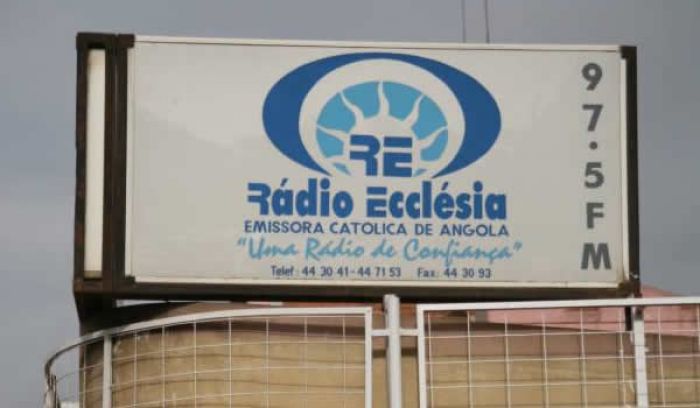 Rádio Ecclesia já é ouvida em seis províncias três meses depois do aval do PR
