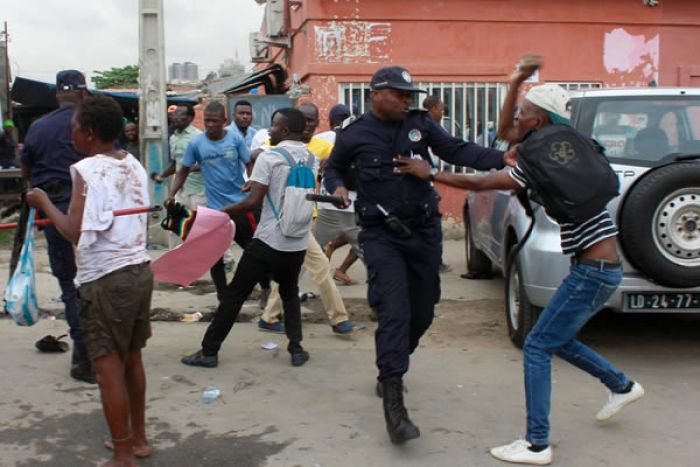 Amnistia condena &quot;violência gratuita&quot; da polícia contra cidadãos em Angola