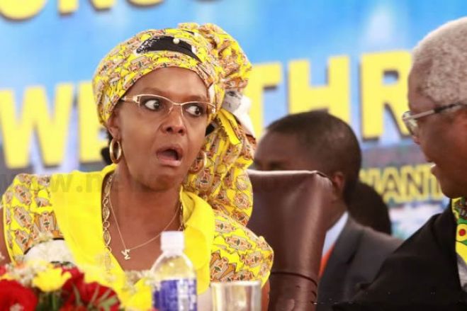 Zimbabué recusa extradição de antiga primeira-dama Grace Mugabe