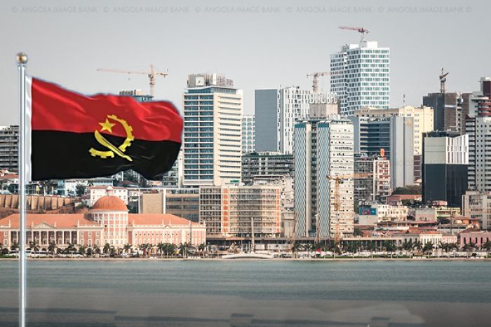 Economia angolana vai cair 1,2% este ano, aponta levantamento de Economist