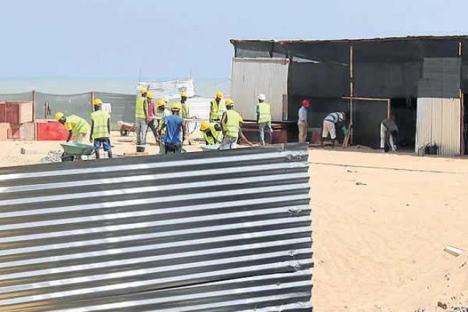 Tribunal de Benguela ordena embargo de construção em praia após contestação popular