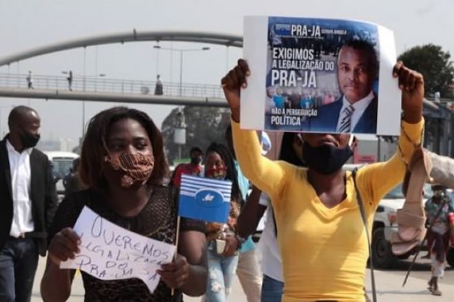 Polícia angolana agride e prende apoiantes de Abel Chivukuvuku