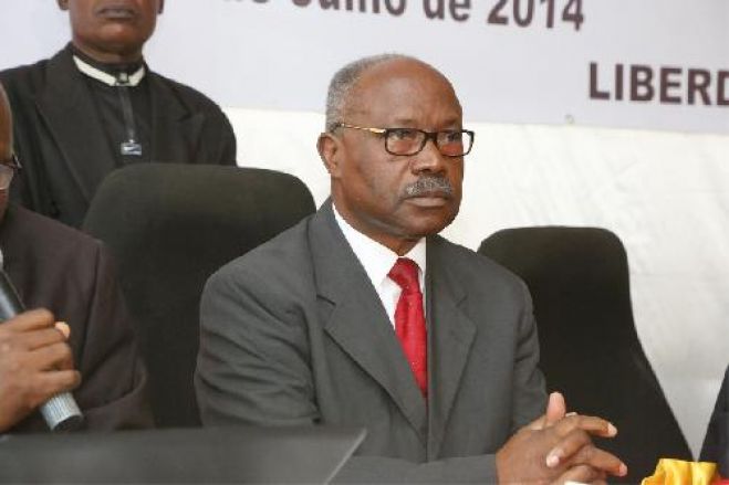 Lucas Ngonda acusa MPLA de mandar reter cartões de eleitores dos seus candidatos