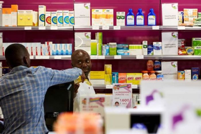 Covid-19: Detidos dois farmacêuticos em Luanda por especulação de preços