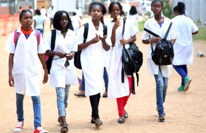Ataque epilético provoca pânico generalizado e mais de 60 feridos em escola angolana