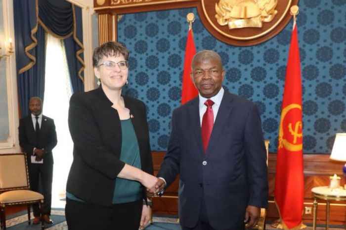 Angola é “parceiro muito importante e estratégico” dos EUA, afirma diplomata norte-americana