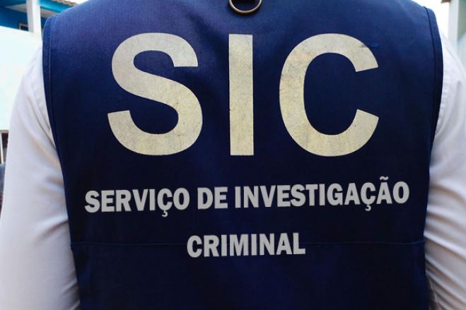 Autoridades angolanas detêm polícia que acusou oficiais da investigação de envolvimento no narcotráfico