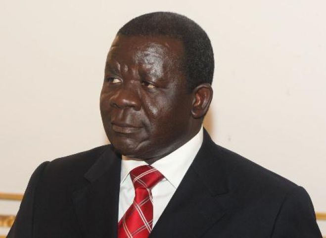 Chefe-de Estado Angolano empossa o novo Governador de Luanda Graciano Francisco Domingos na foto