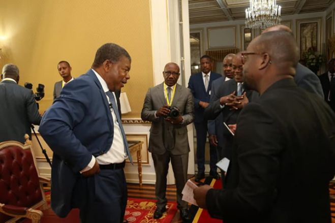 Contexto político e económico obriga JLO a ‘fugir’ da imprensa