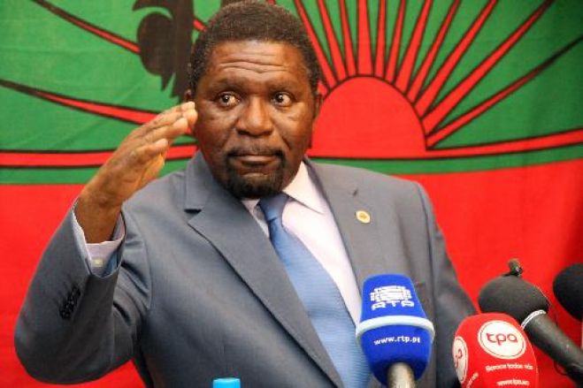 Samakuva acusa MPLA de ver fantasmas em tudo