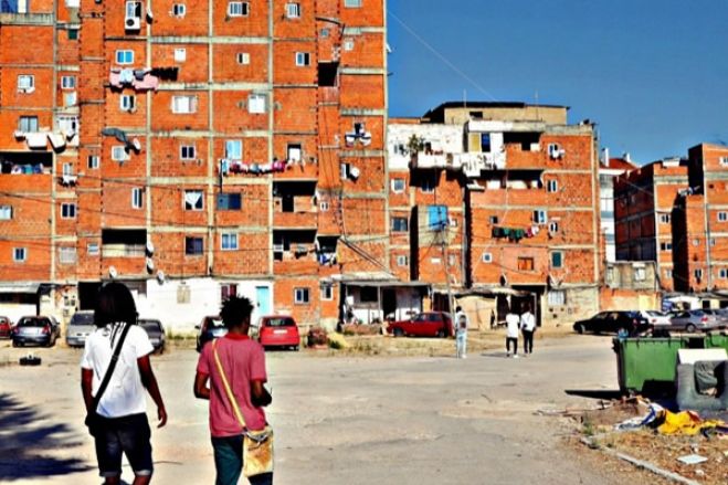 Realojamento no bairro da Jamaica em Lisboa é a chave para a mudança há muito esperada