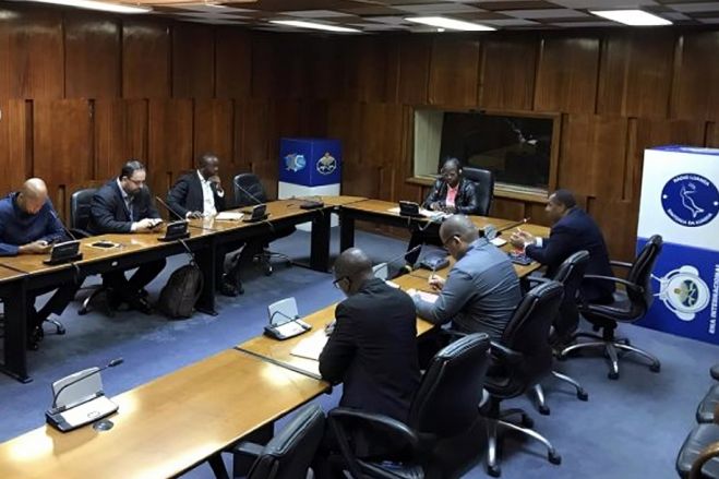 Analista “chama” RNA de roto e diz que regime está pagar pesada factura de ter promovido censura entre os jornalistas