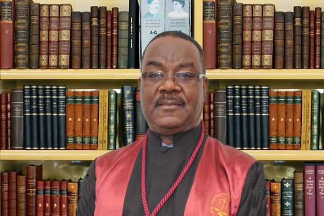 Parlamento angolano não deve empossar presidente da CNE, afirma juiz do Supremo que concorreu ao cargo