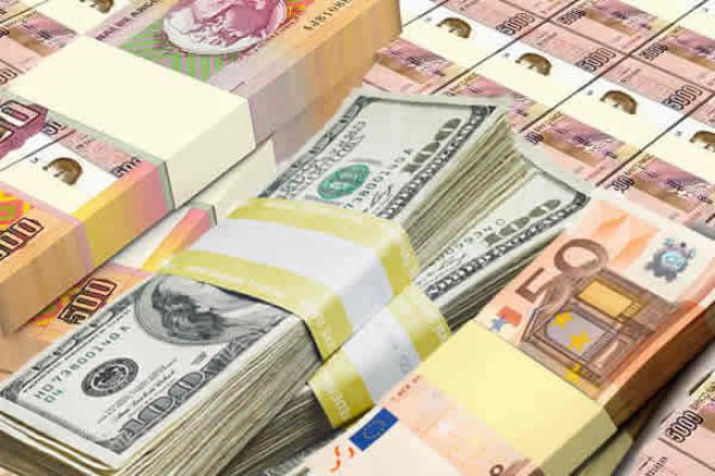 Kwanza continua estável face ao euro e ao dólar