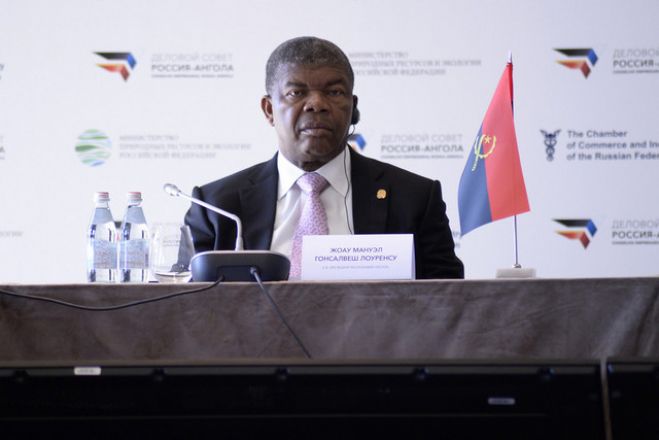 João Lourenço destaca interesse russo na produção de fertilizantes, tratores e alfaias