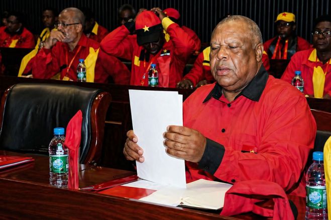 Higino Carneiro avança com manifesto e posiciona-se como candidato estruturado à liderança do MPLA