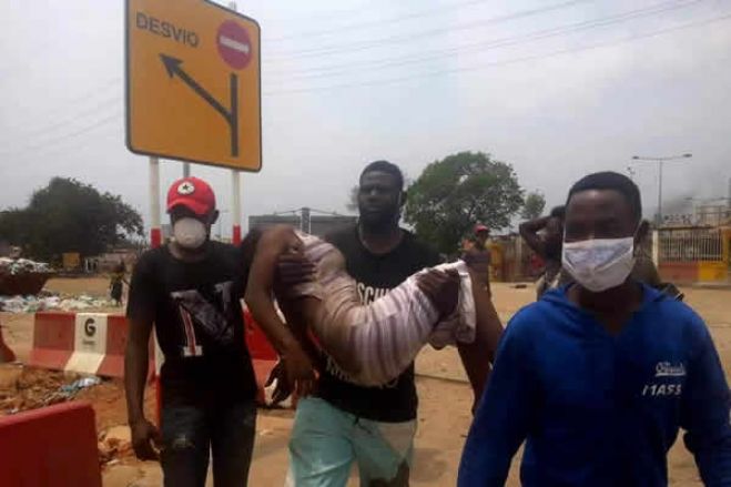 Palhaços e bandidos: ou da violência de Estado em Angola