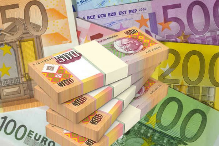 Kwanza ultrapassa os 50% de desvalorização frente ao euro