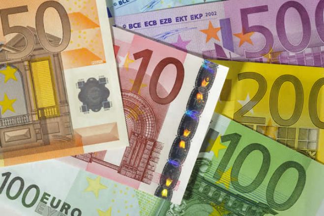 BNA comprou mais de € 1.000 milhões em divisas num único mês