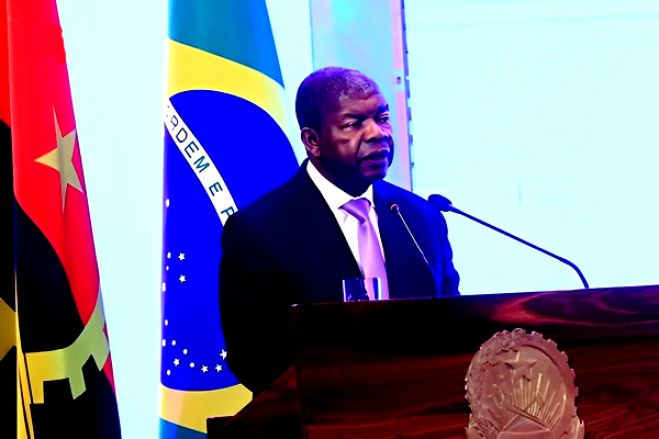 João Lourenço oferece Angola como “porta de entrada” do Brasil para África