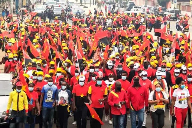 Os militantes do MPLA estão todos imunizados da Covid-19?