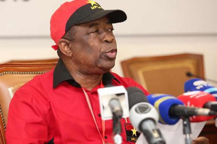 Paulo Pombolo admite que MPLA não cumpriu promessas eleitorais de 2017